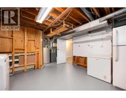 865 MONTROSE STREET - 31