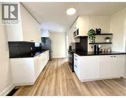 914 HAGLE STREET - 3