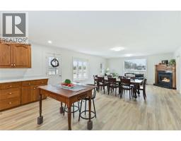 22821 Thames ROAD - 25