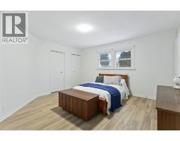 22821 Thames ROAD - 34