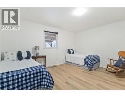 22821 Thames ROAD - 36