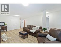 22821 Thames ROAD - 39