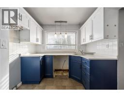 1282 Cathcart BOULEVARD - 9