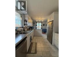 1023 Frost AVENUE - 11