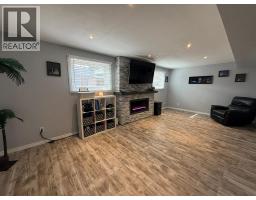 1023 Frost AVENUE - 13