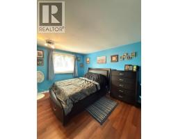 1023 Frost AVENUE - 4