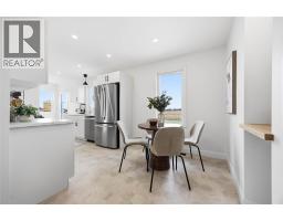 1600 COURTRIGHT LINE - 13