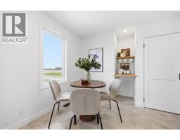 1600 COURTRIGHT LINE - 14