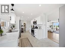 1600 COURTRIGHT LINE - 17