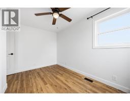 1600 COURTRIGHT LINE - 33