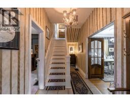 438 Emmeline STREET - 3