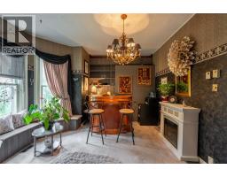 438 Emmeline STREET - 5