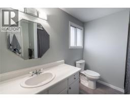 304 BRENTWOOD CRESCENT - 12