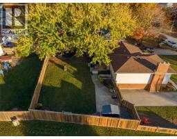 304 BRENTWOOD CRESCENT - 34