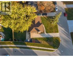 304 BRENTWOOD CRESCENT - 35