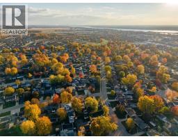 304 BRENTWOOD CRESCENT - 37