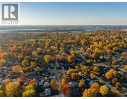 304 BRENTWOOD CRESCENT - 40