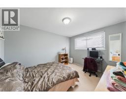 1126 Cathcart BOULEVARD - 27