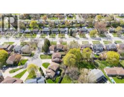 1126 Cathcart BOULEVARD - 32