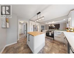 3020 MAIDSTONE CRESCENT - 21