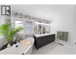 3020 MAIDSTONE CRESCENT - 33