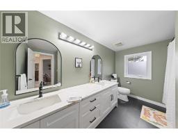 3020 MAIDSTONE CRESCENT - 38