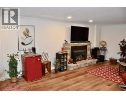 1049 LOCKHART CIRCLE - 18