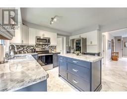 1343 MCGILL GATE - 16