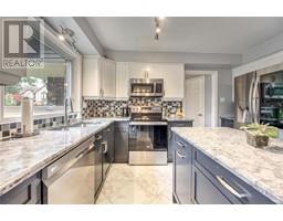 1343 MCGILL GATE - 17