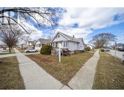 482 CONFEDERATION STREET - 3