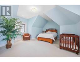 920 LAKESHORE ROAD - 39