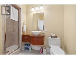 920 LAKESHORE ROAD - 42