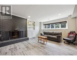 526 BIRCHBANK AVENUE - 18