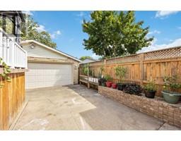 526 BIRCHBANK AVENUE - 27