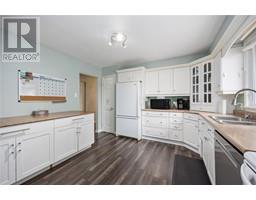 526 BIRCHBANK AVENUE - 6