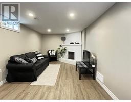 1578 COUNCILLORS STREET - 18