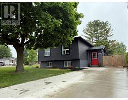 1578 COUNCILLORS STREET - 26