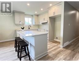 1578 COUNCILLORS STREET - 4