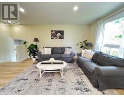 1578 COUNCILLORS STREET - 8