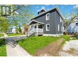 420 CONFEDERATION STREET - 3