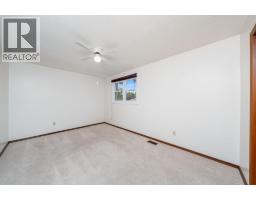 330 Willow CRESCENT - 25