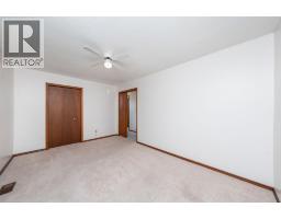 330 Willow CRESCENT - 26