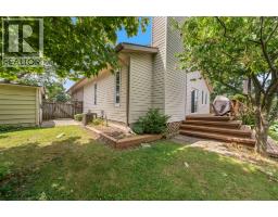 330 Willow CRESCENT - 33