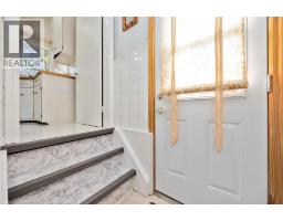 66 TWEEDSMUIR AVENUE - 14