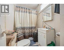 176 CHRISTINA STREET South - 11