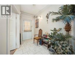 176 CHRISTINA STREET South - 4