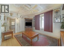 176 CHRISTINA STREET South - 5