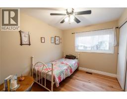 776 RETLAW DRIVE - 15