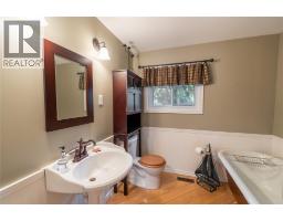 776 RETLAW DRIVE - 18