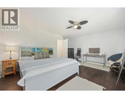 2006 Olive AVENUE - 19